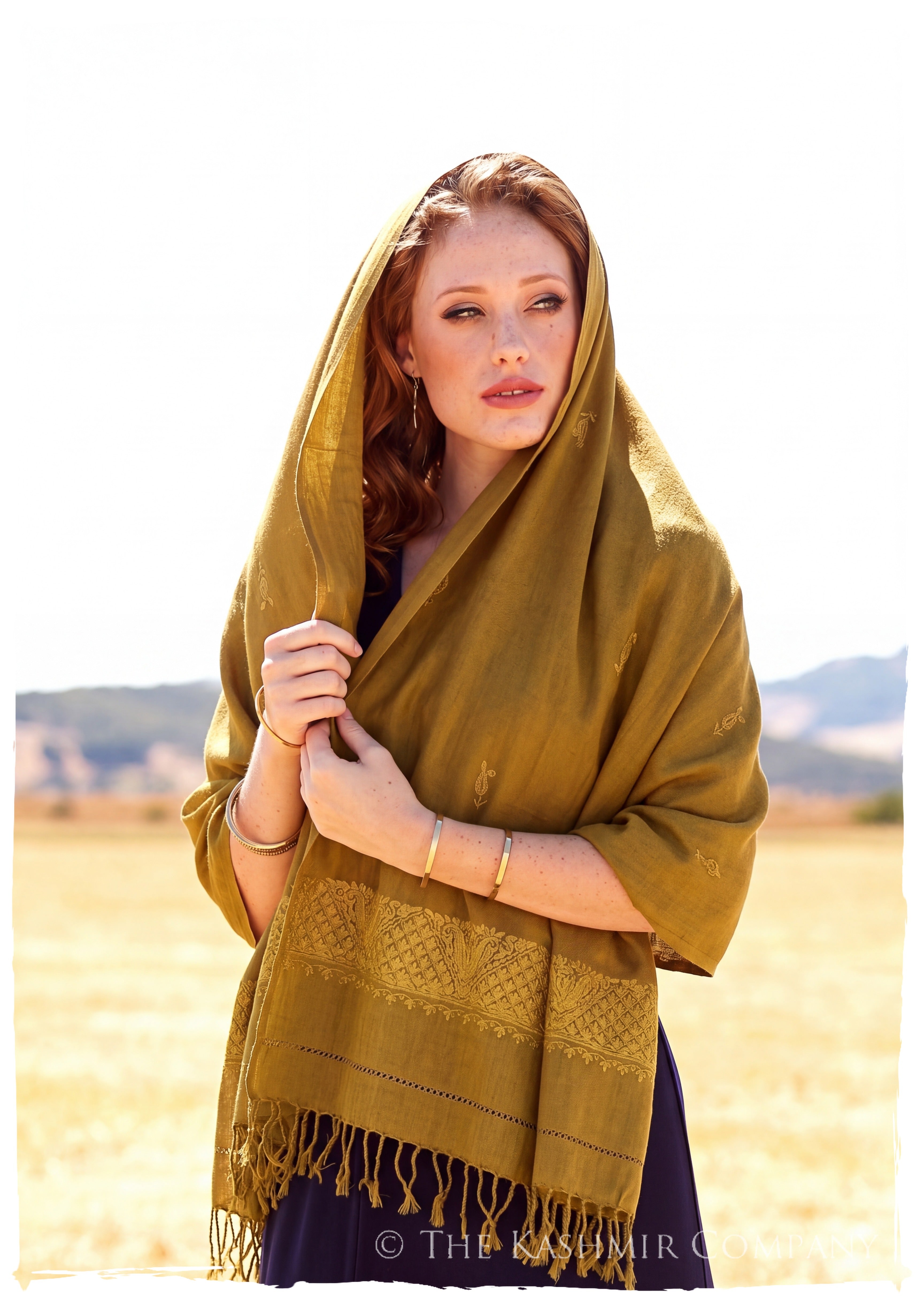 Gertrude Frontières Paisley Gift Shawl — lifestyle
