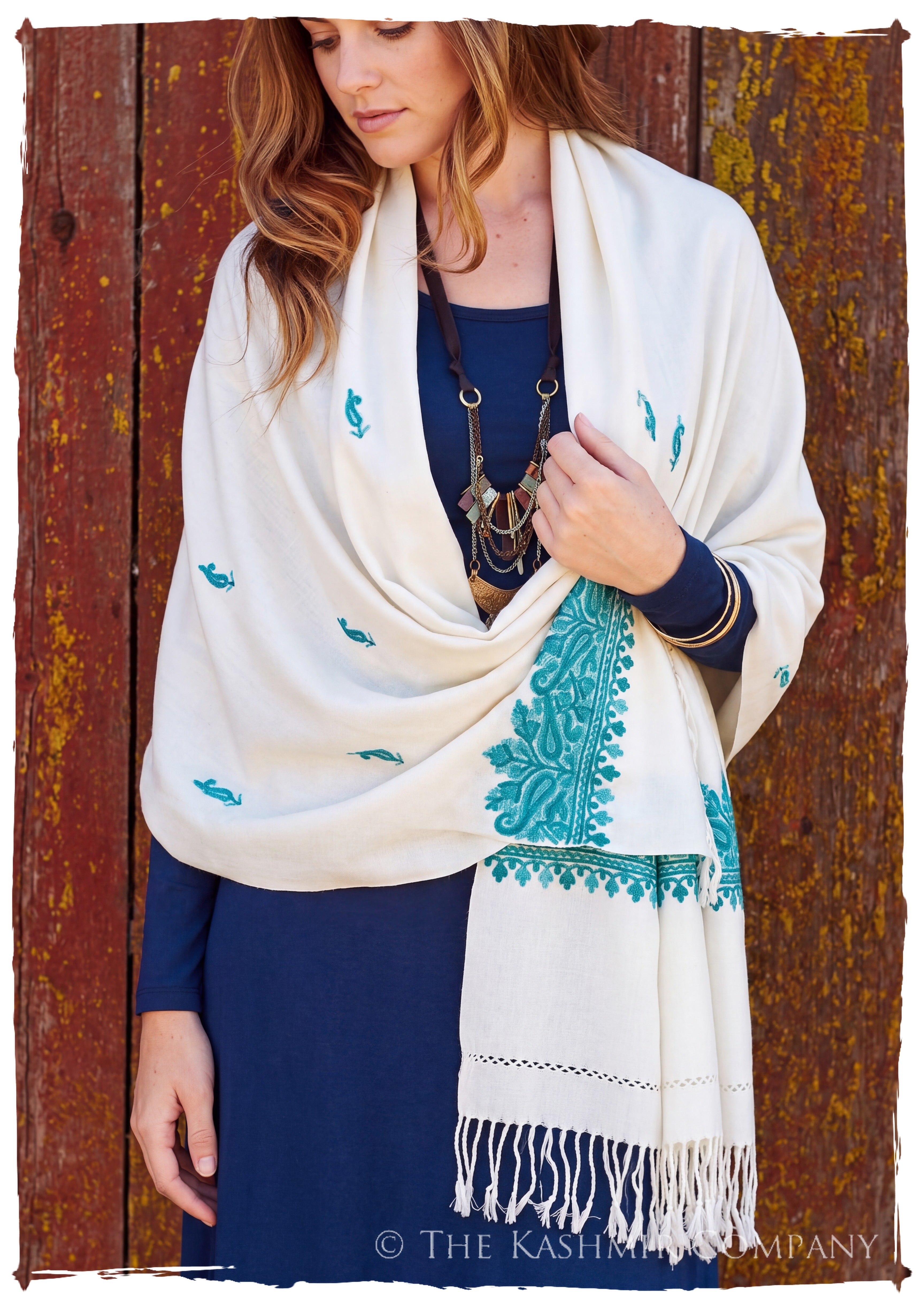 Rosario Frontières Paisley Gift Shawl — lifestyle