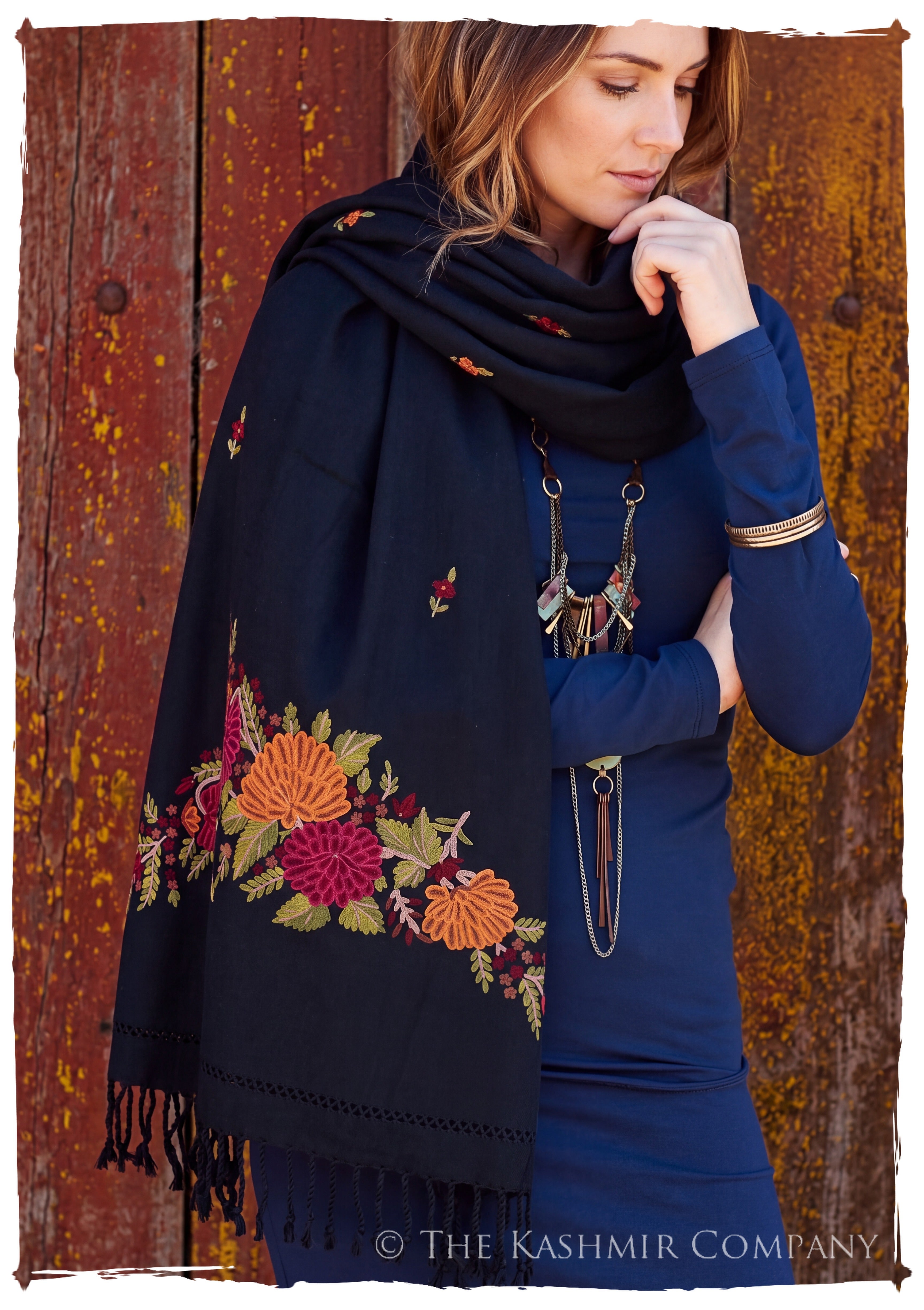 Sidonie Frontières Jardin Gift Shawl — lifestyle