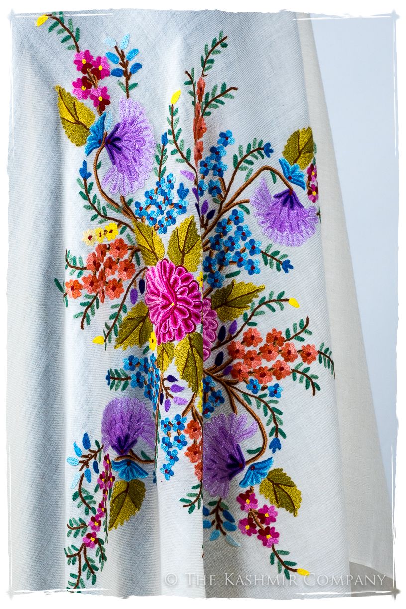Jardin Pastel Français Voilet Bouquet Mascarade Shawl