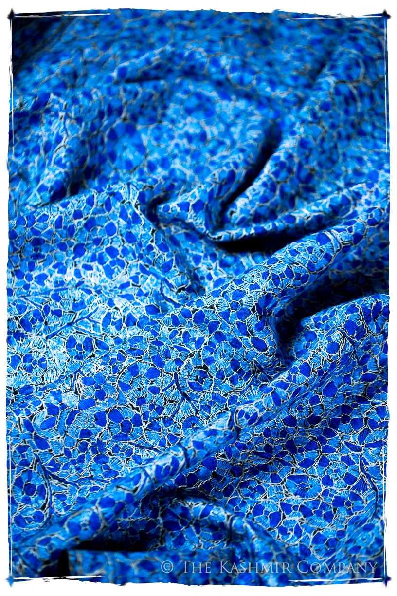 Oyonnax Papier Mâché Fleurs La Rive Gauche Shawl