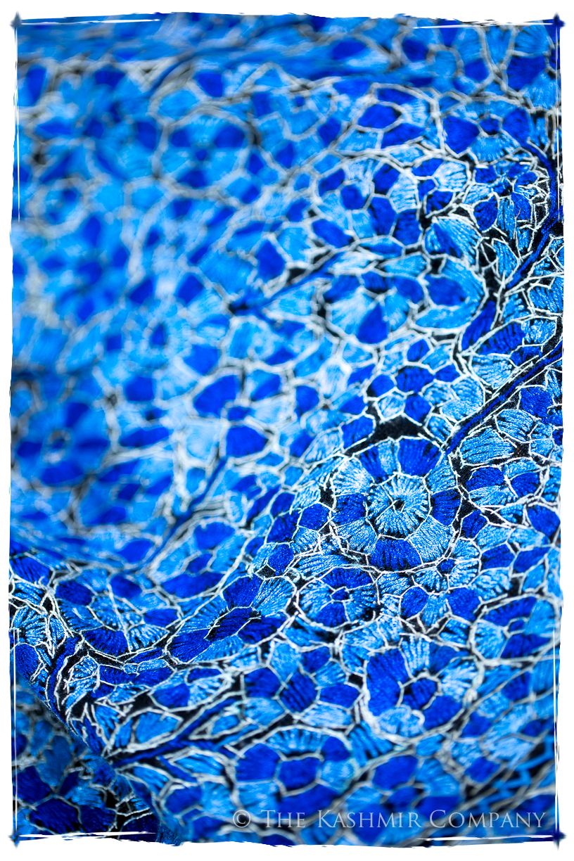 Oyonnax Papier Mâché Fleurs La Rive Gauche Shawl