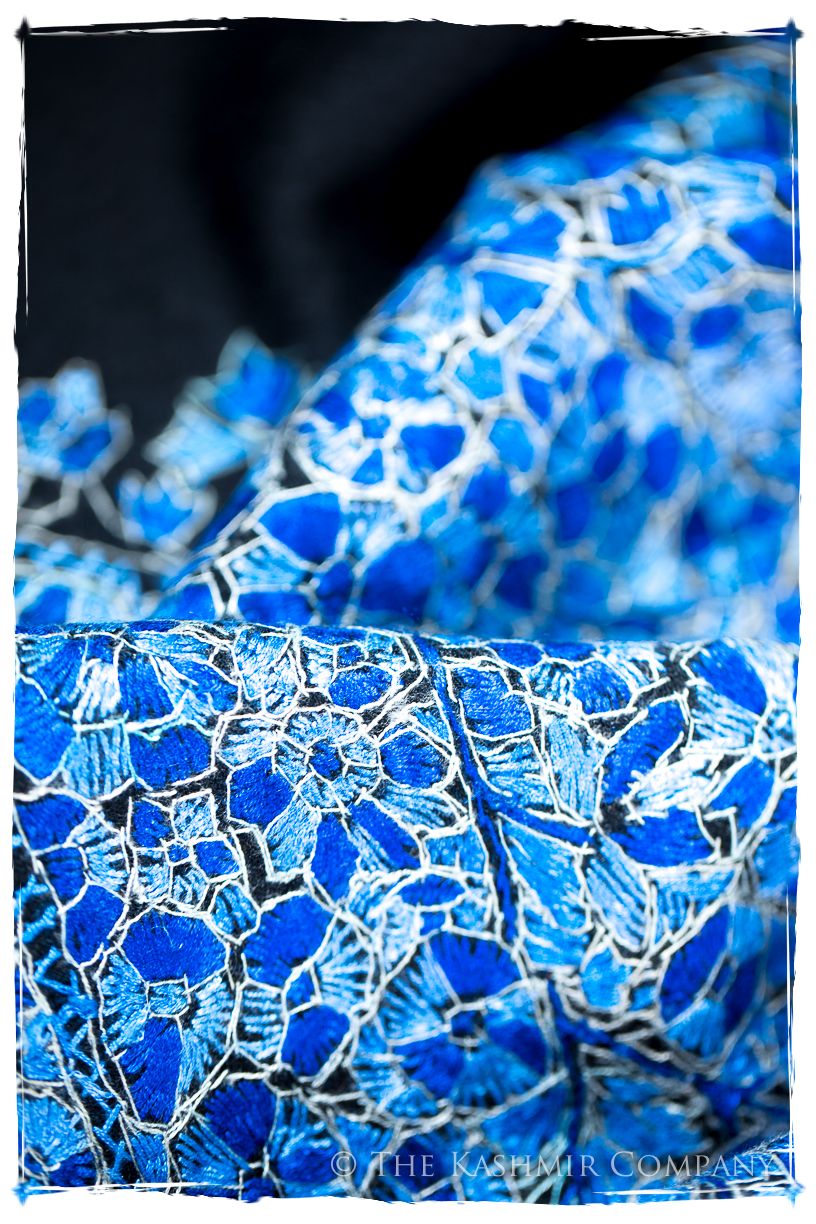 Oyonnax Papier Mâché Fleurs La Rive Gauche Shawl