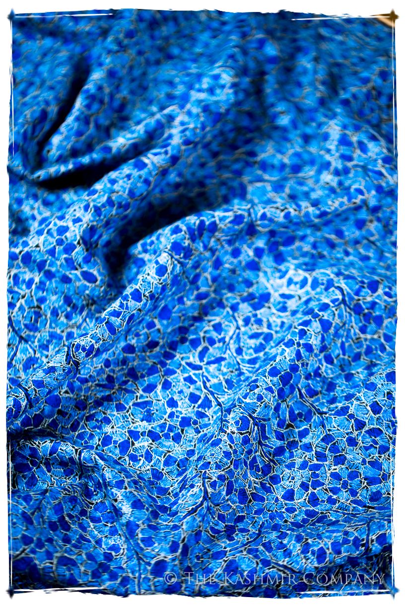 Oyonnax Papier Mâché Fleurs La Rive Gauche Shawl