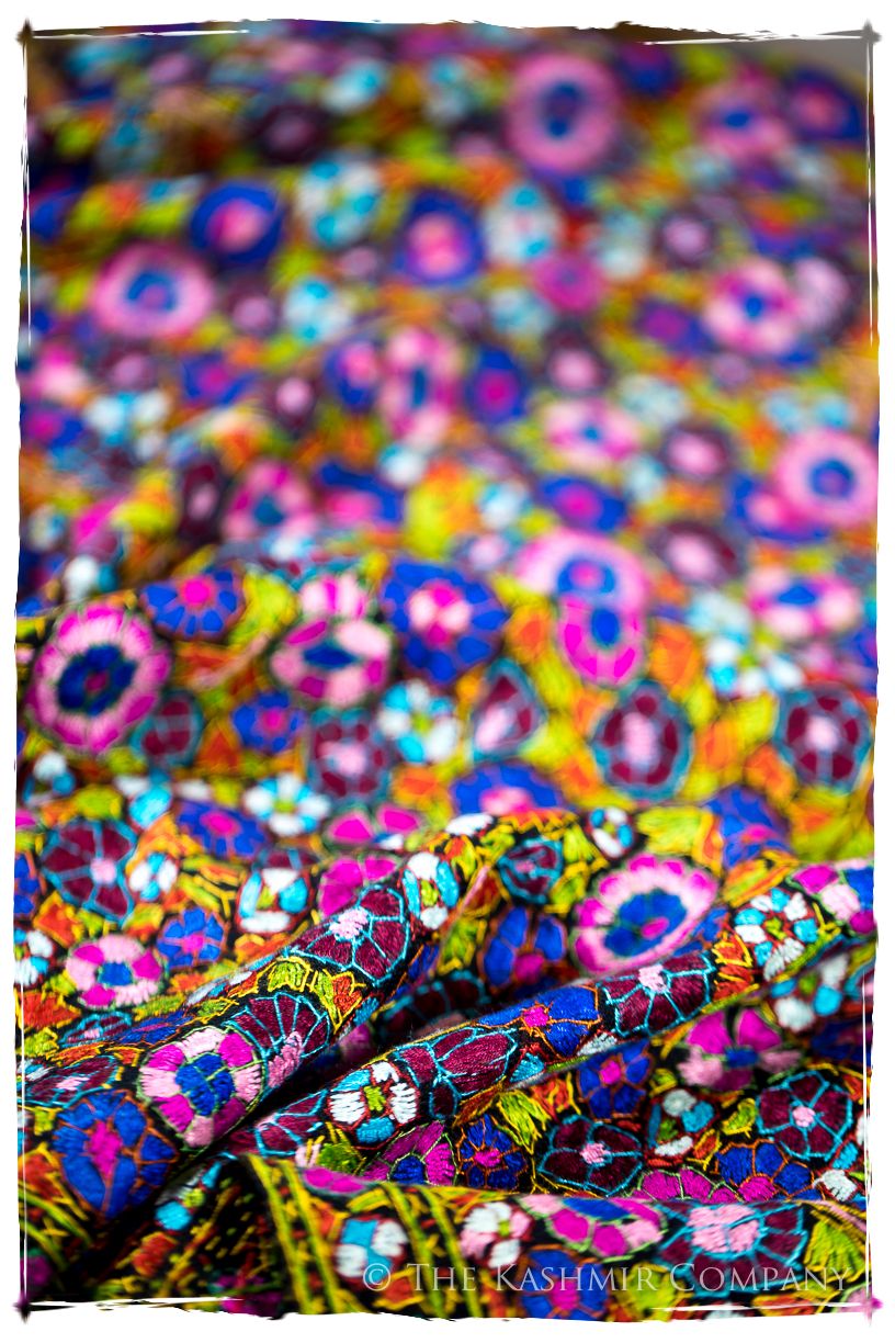 Fresnes Papier Mâché Fleurs La Rive Gauche Shawl