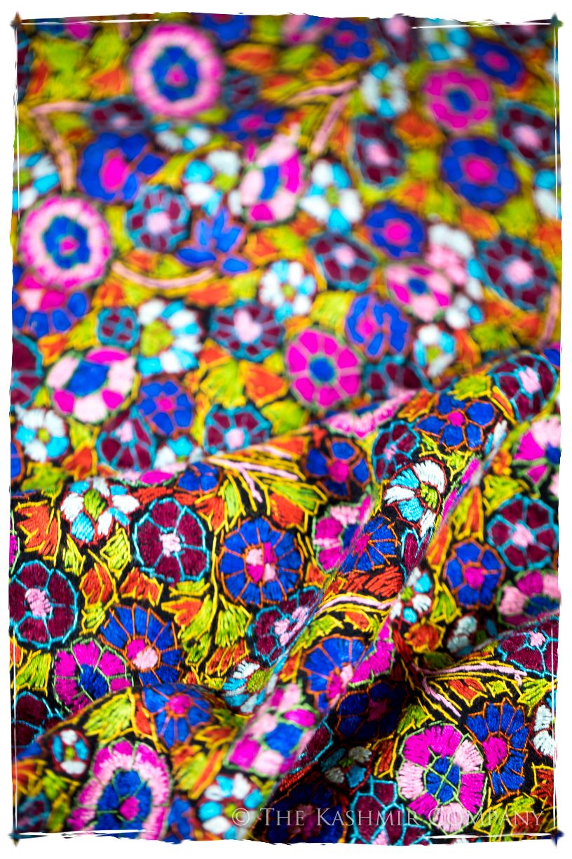 Fresnes Papier Mâché Fleurs La Rive Gauche Shawl