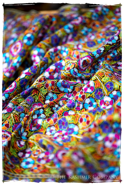 Vienne Papier Mâché Fleurs La Rive Gauche Shawl