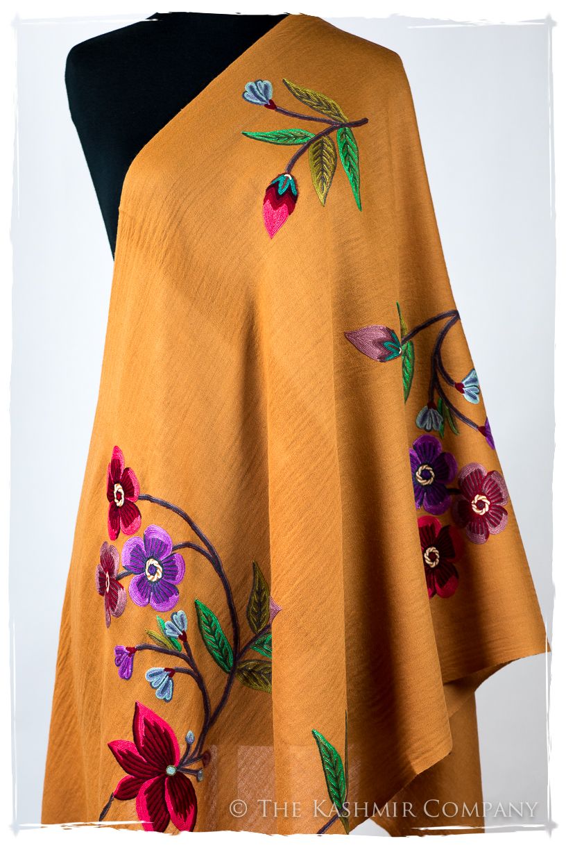 Karinè Flèur Je Ne Sais Quoi Shawl