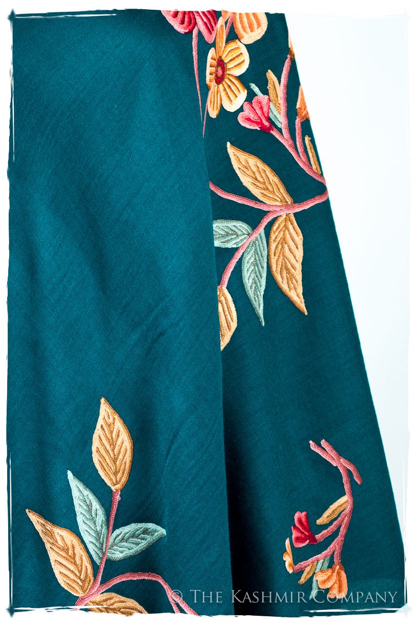 Lilianè Je Ne Sais Quoi Shawl