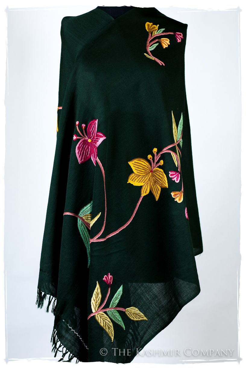 Jacqui Je Ne Sais Quoi Shawl