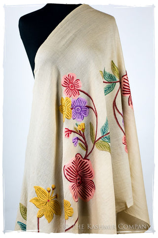 Madelaine Je Ne Sais Quoi Shawl