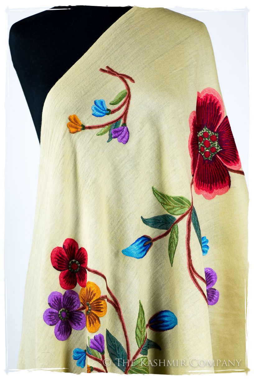 Marie-Claude Je Ne Sais Quoi Shawl
