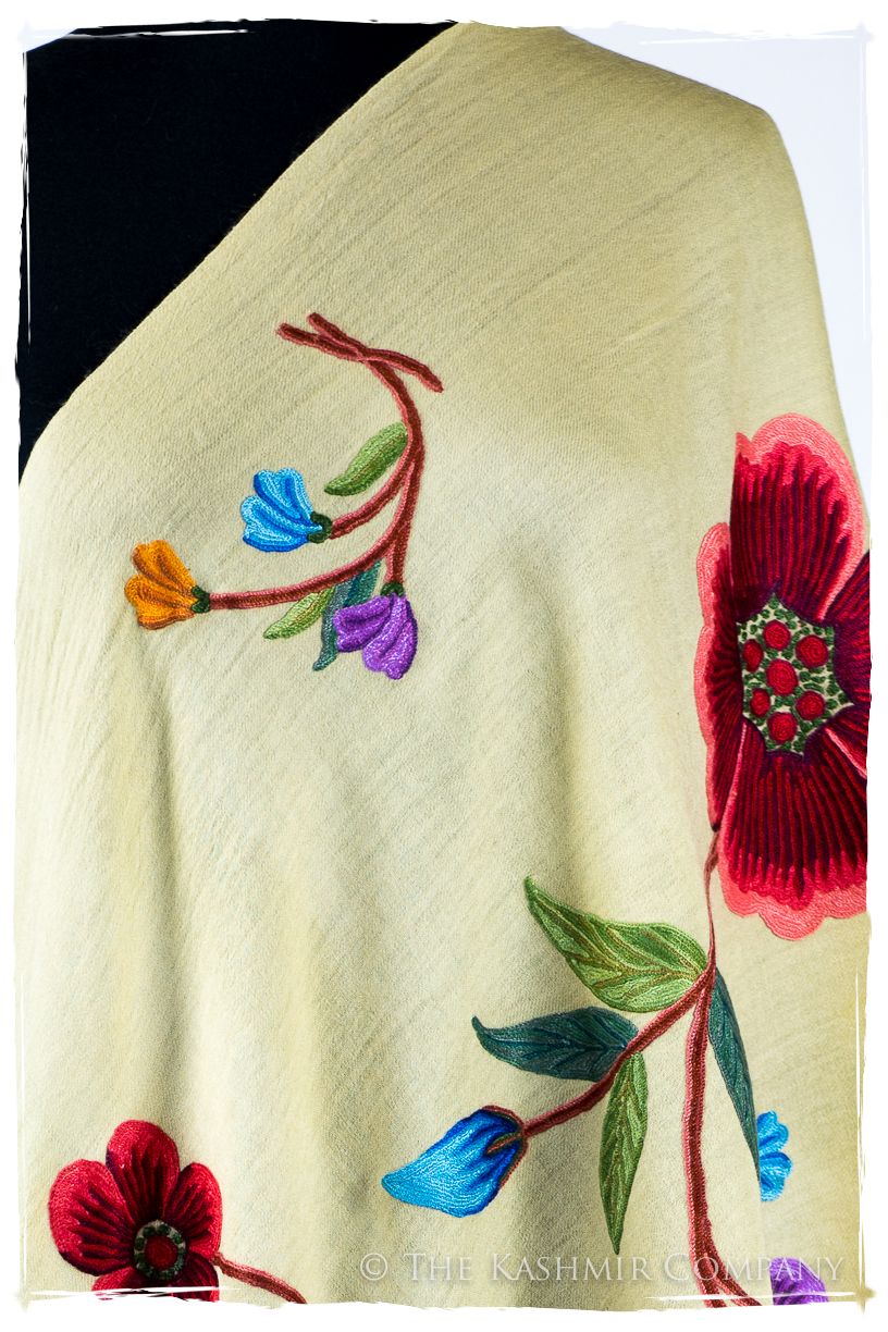 Marie-Claude Je Ne Sais Quoi Shawl