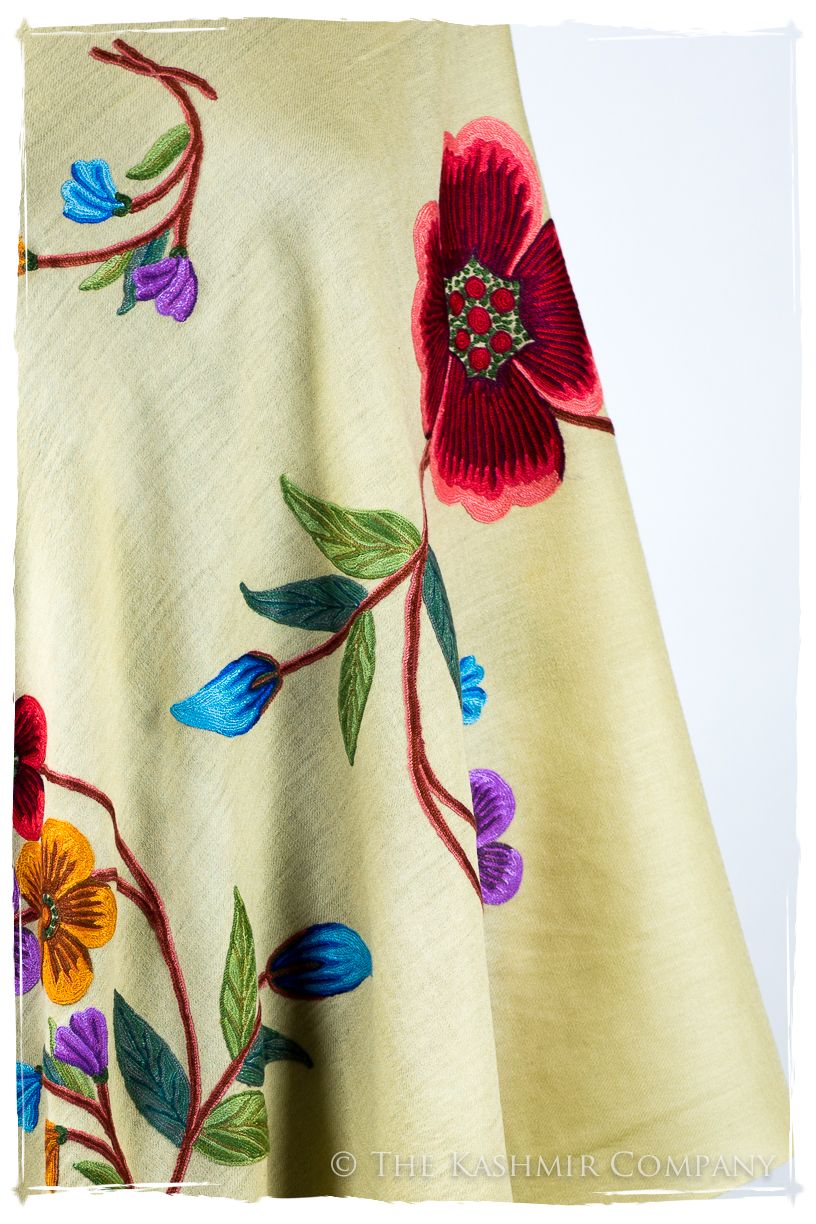 Marie-Claude Je Ne Sais Quoi Shawl