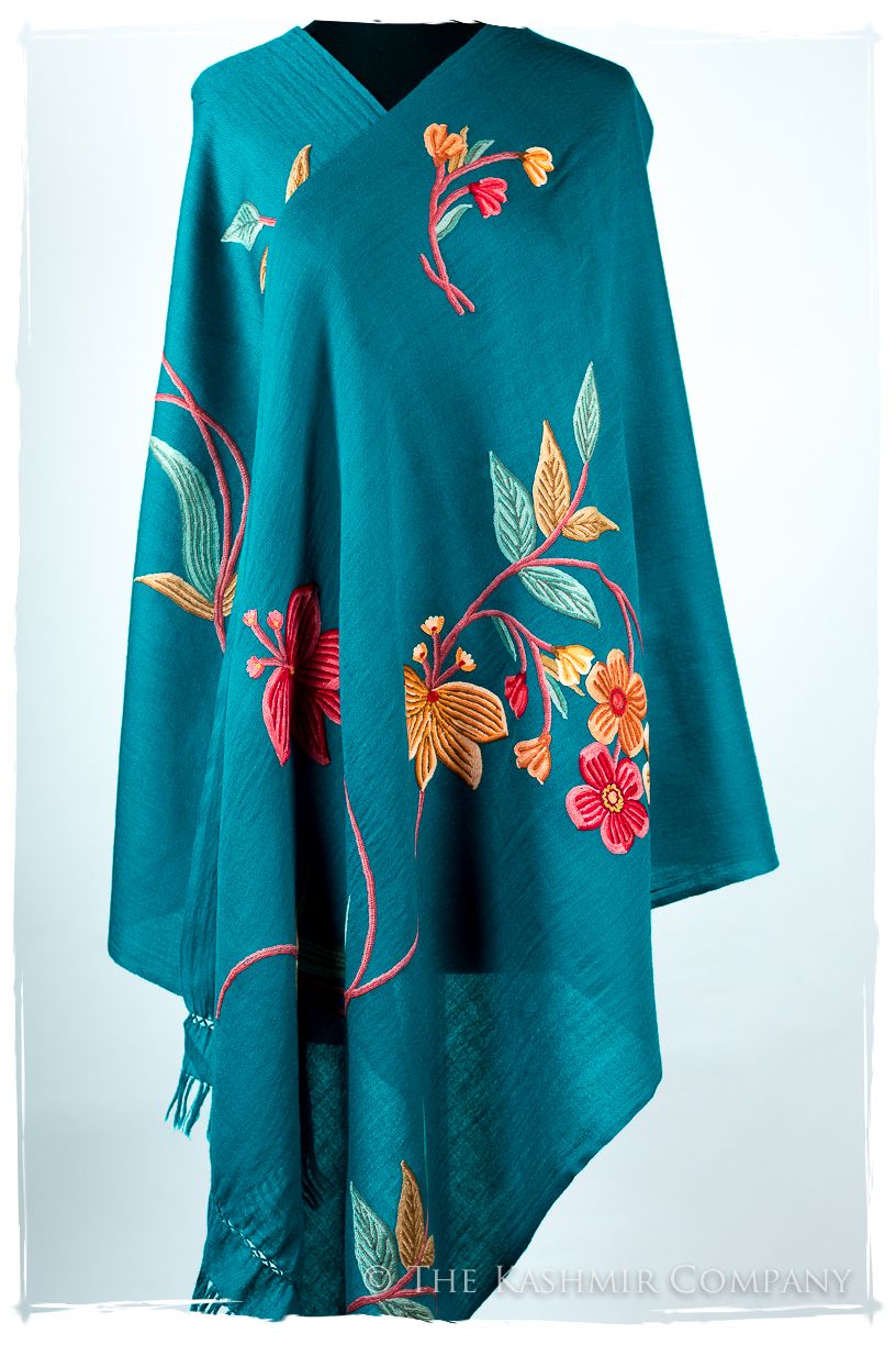 Marie-Georges Je Ne Sais Quoi Shawl
