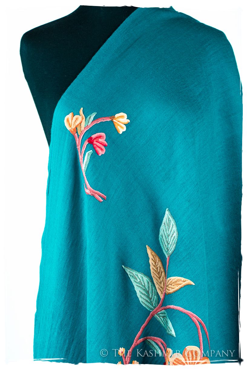 Marie-Georges Je Ne Sais Quoi Shawl