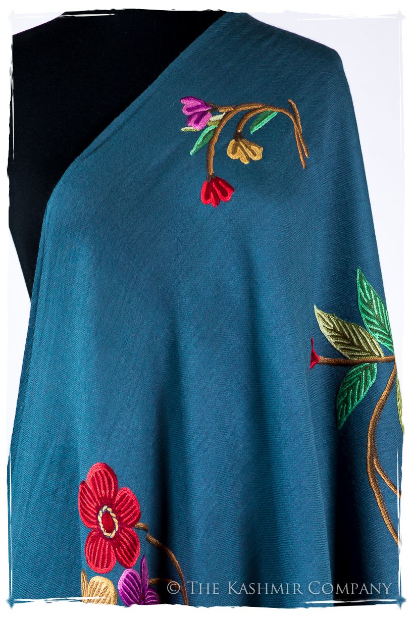 Marie-Madeleine Je Ne Sais Quoi Shawl