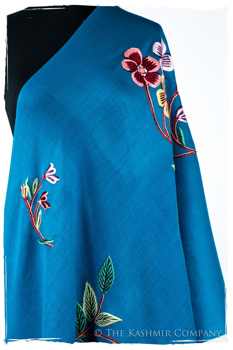 Marie-Thérèse Je Ne Sais Quoi Shawl