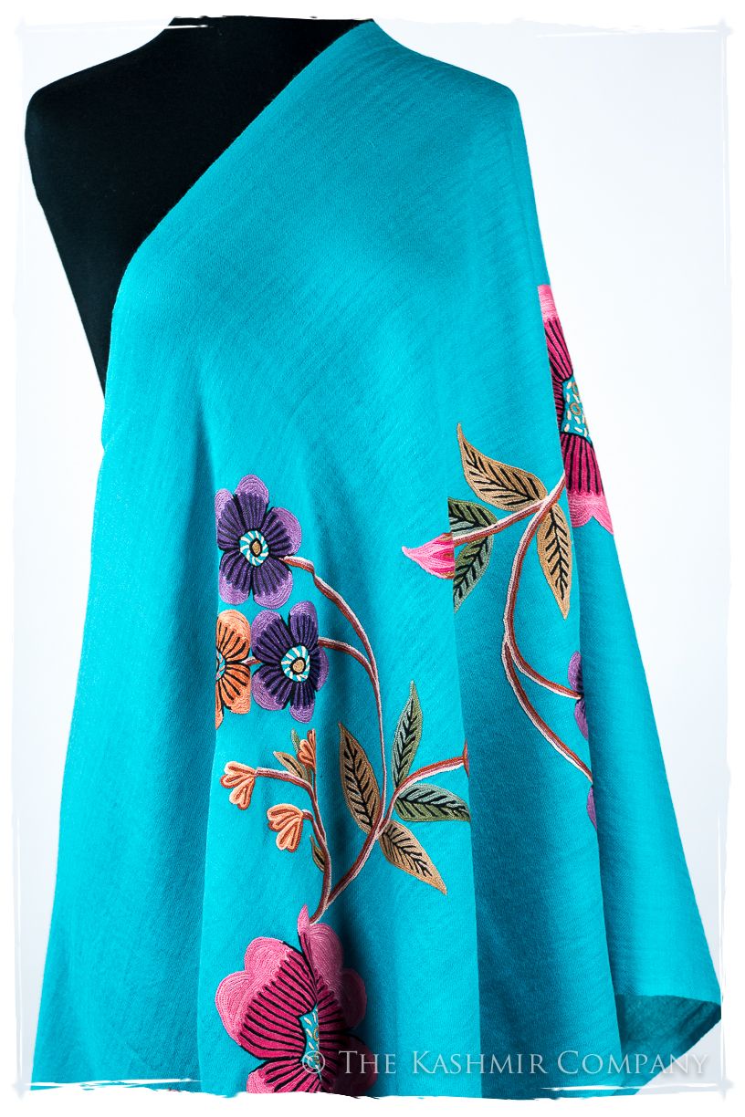 Maryse Je Ne Sais Quoi Shawl
