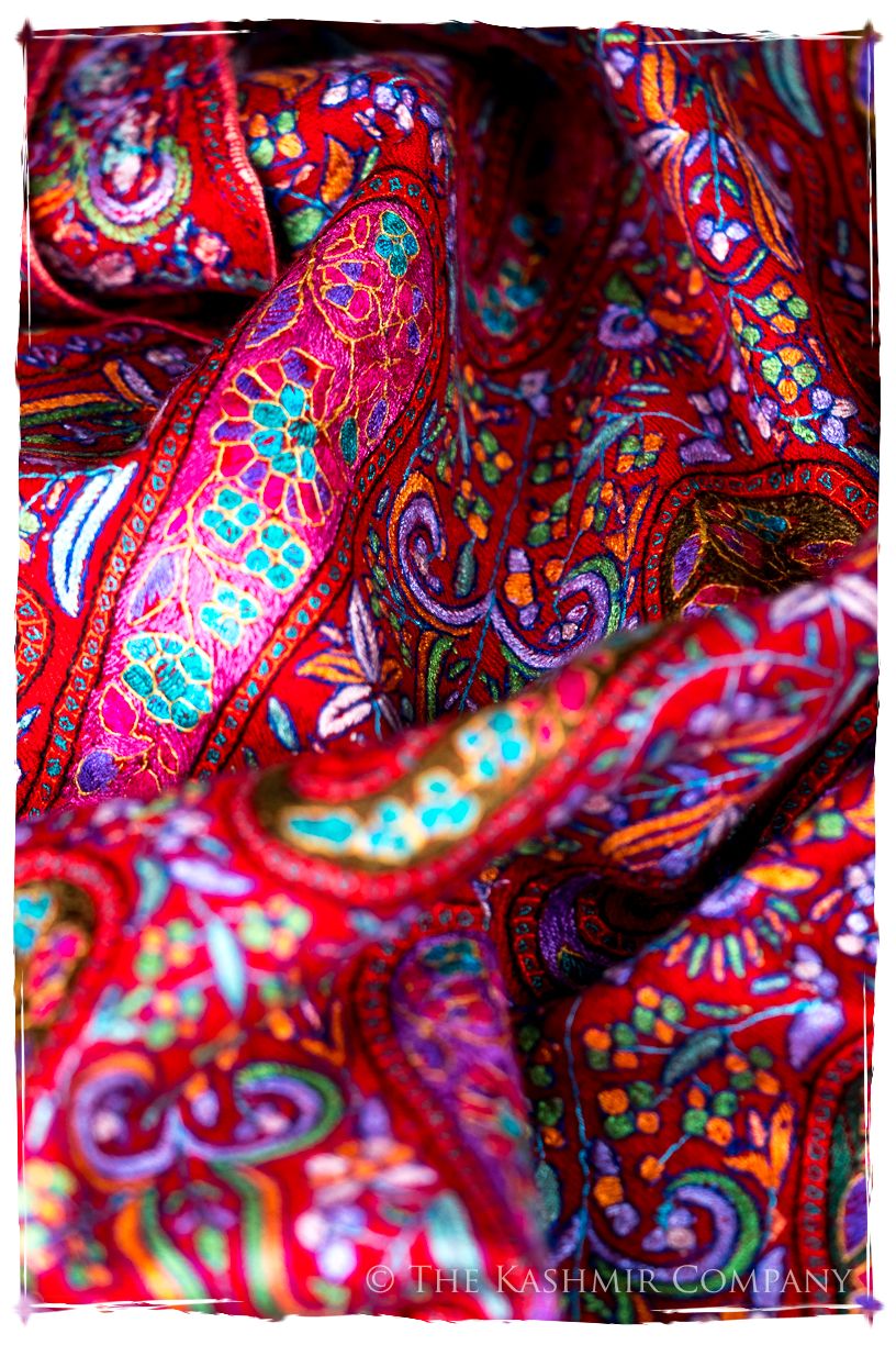 Le Rougé Paisley - Grand Pashmina Shawl
