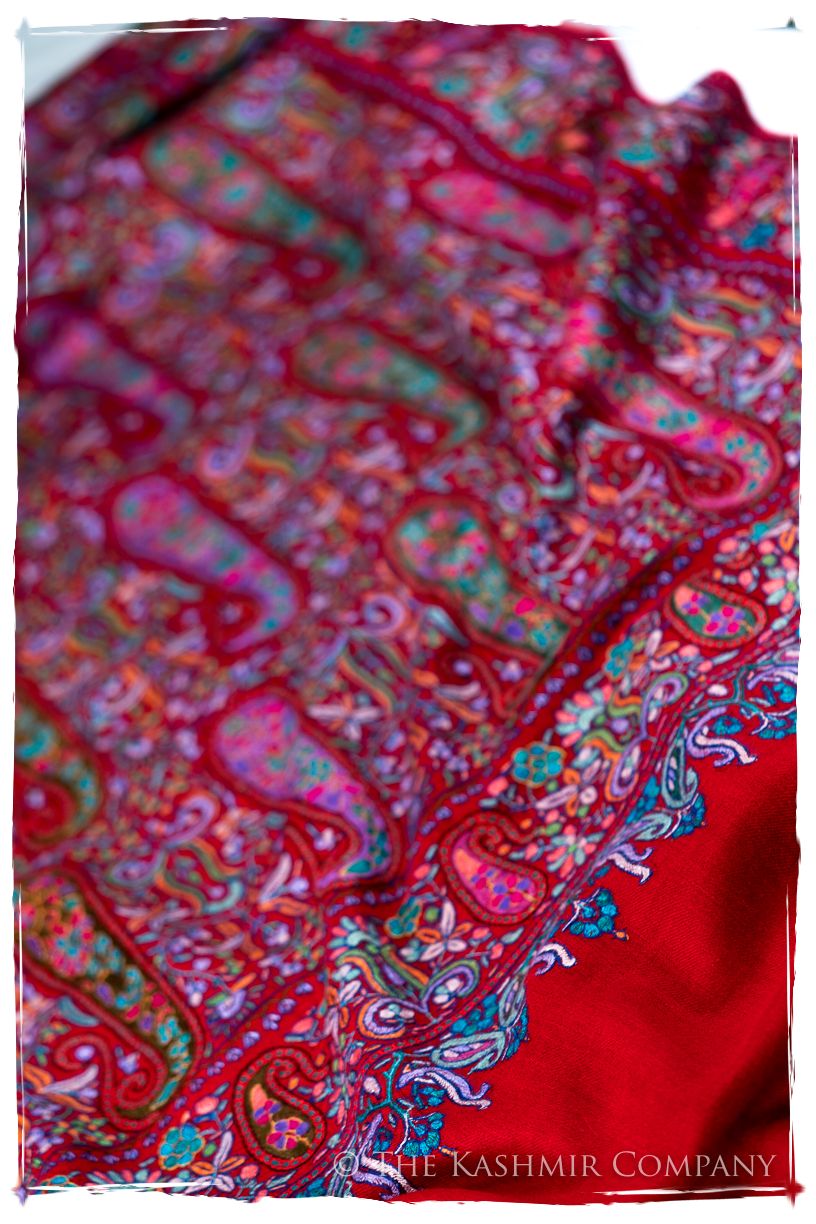 Le Rougé Paisley - Grand Pashmina Shawl