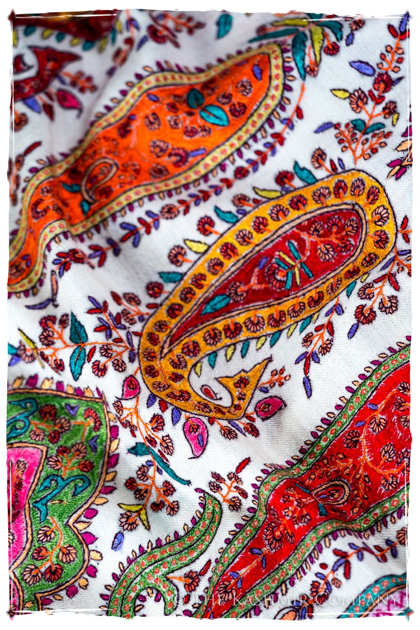 The Artisté Palétte- Grand Pashmina Shawl