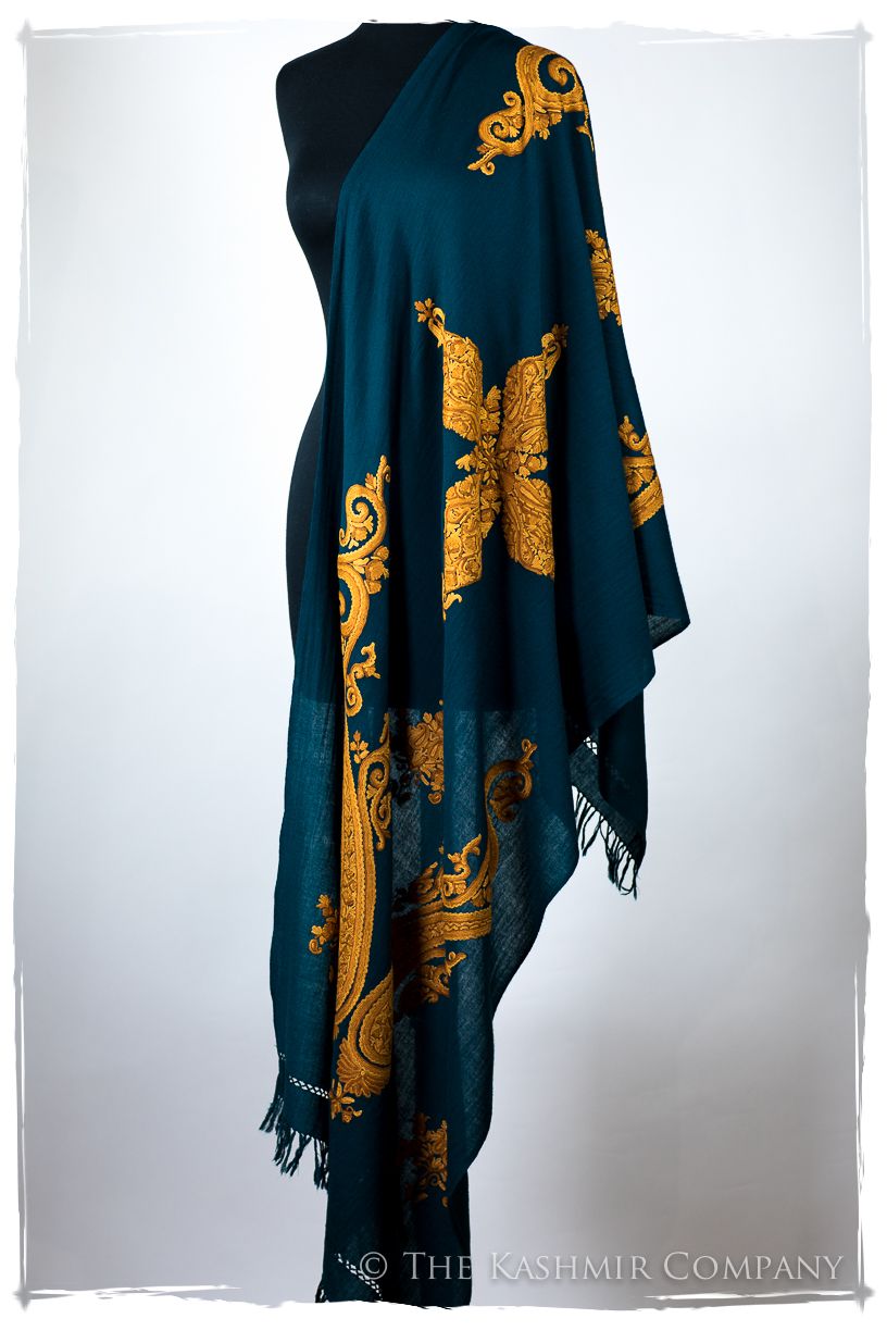 Majolica Maurice Royale Paisley Shawl