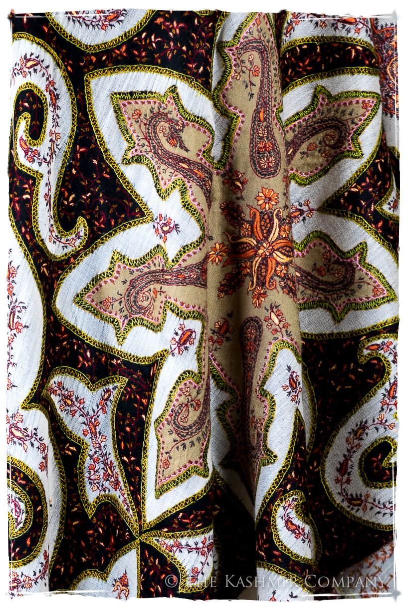 The Mona Lisa Blanc Noir Citron Deux Shawl
