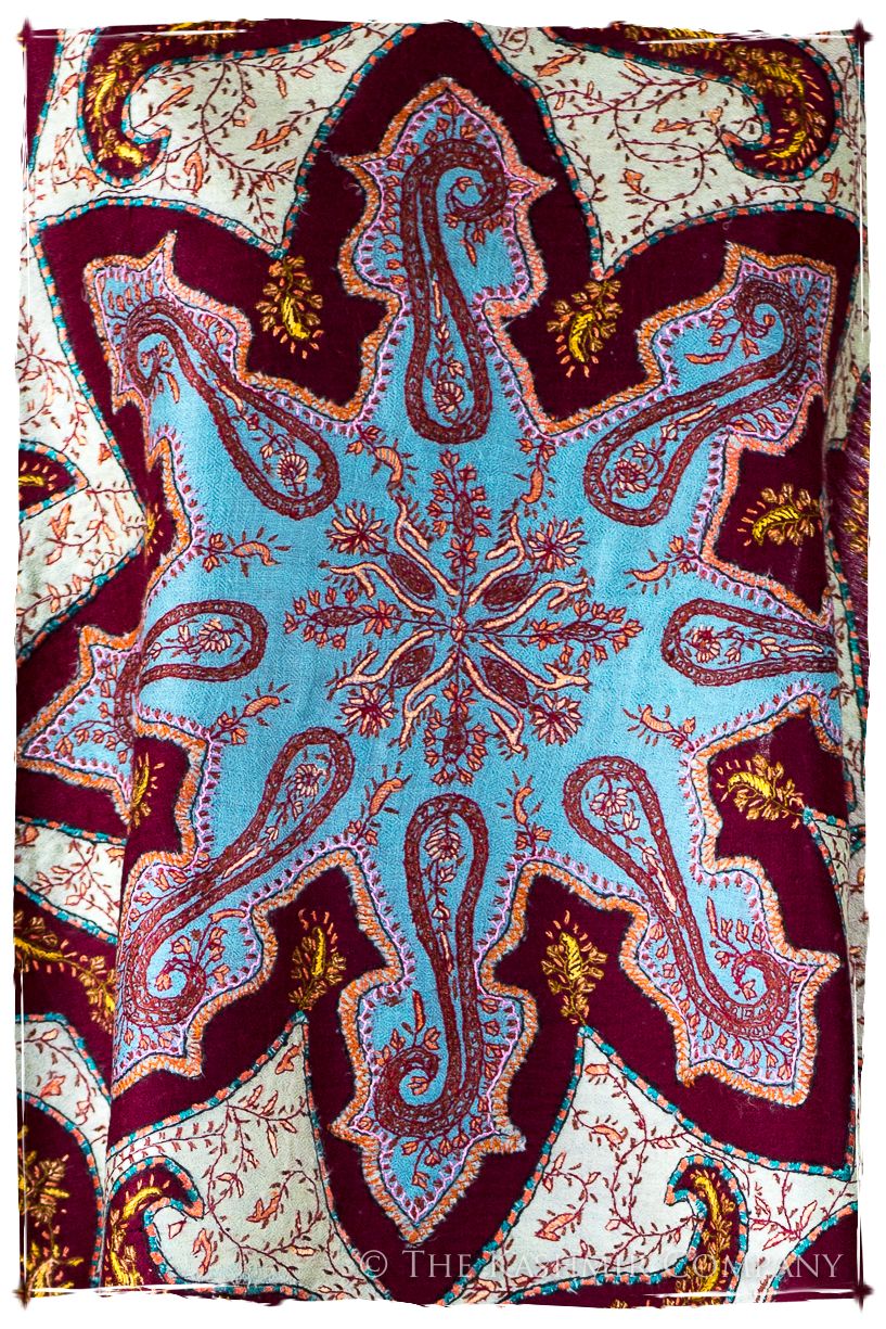 The Mona Lisa Bordeaux Marin Blanc Deux Shawl