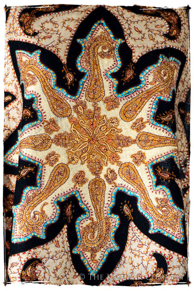 The Mona Lisa Noir Oregon Gold Deux Shawl