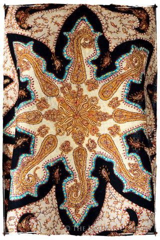 The Mona Lisa Noir Oregon Gold Deux Shawl