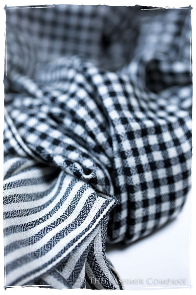 Carreaux Noir et Blanc Kashmir Wool Scarf
