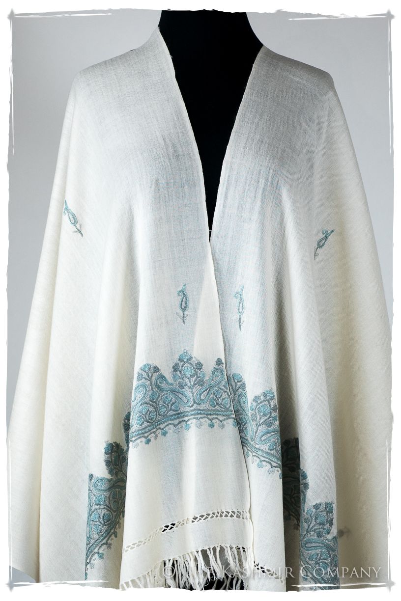 Barbé Frontières Paisley Gift Shawl