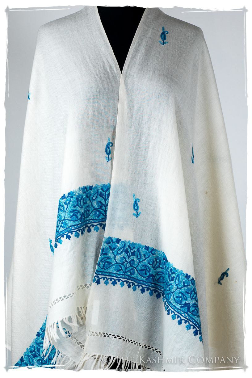 Benoité Frontières Paisley Gift Shawl