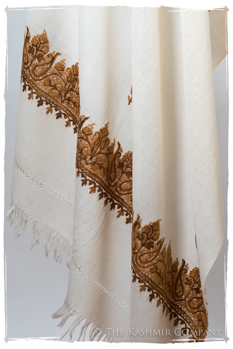 Céleste Frontières Paisley Gift Shawl