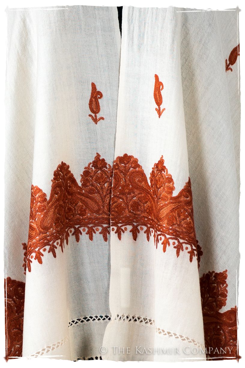 Delphiné Frontières Paisley Gift Shawl
