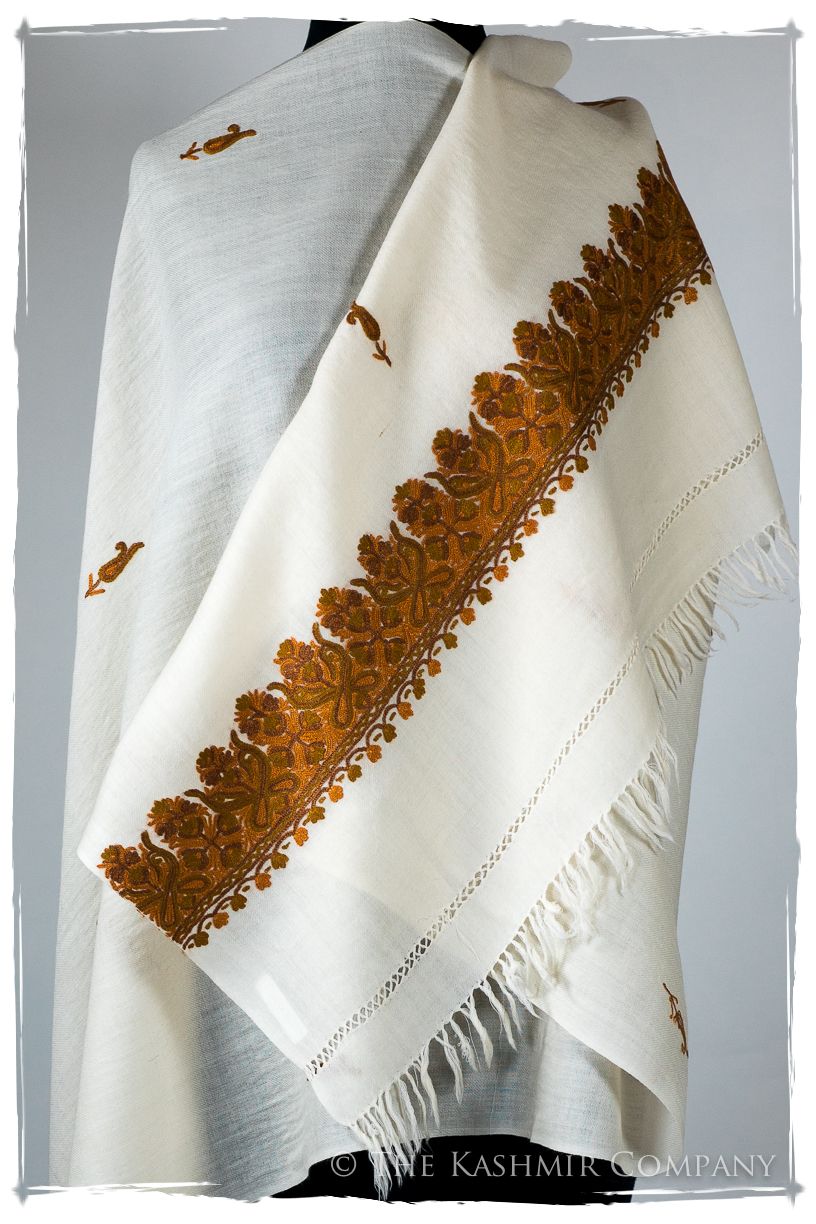 Édith Frontières Paisley Gift Shawl