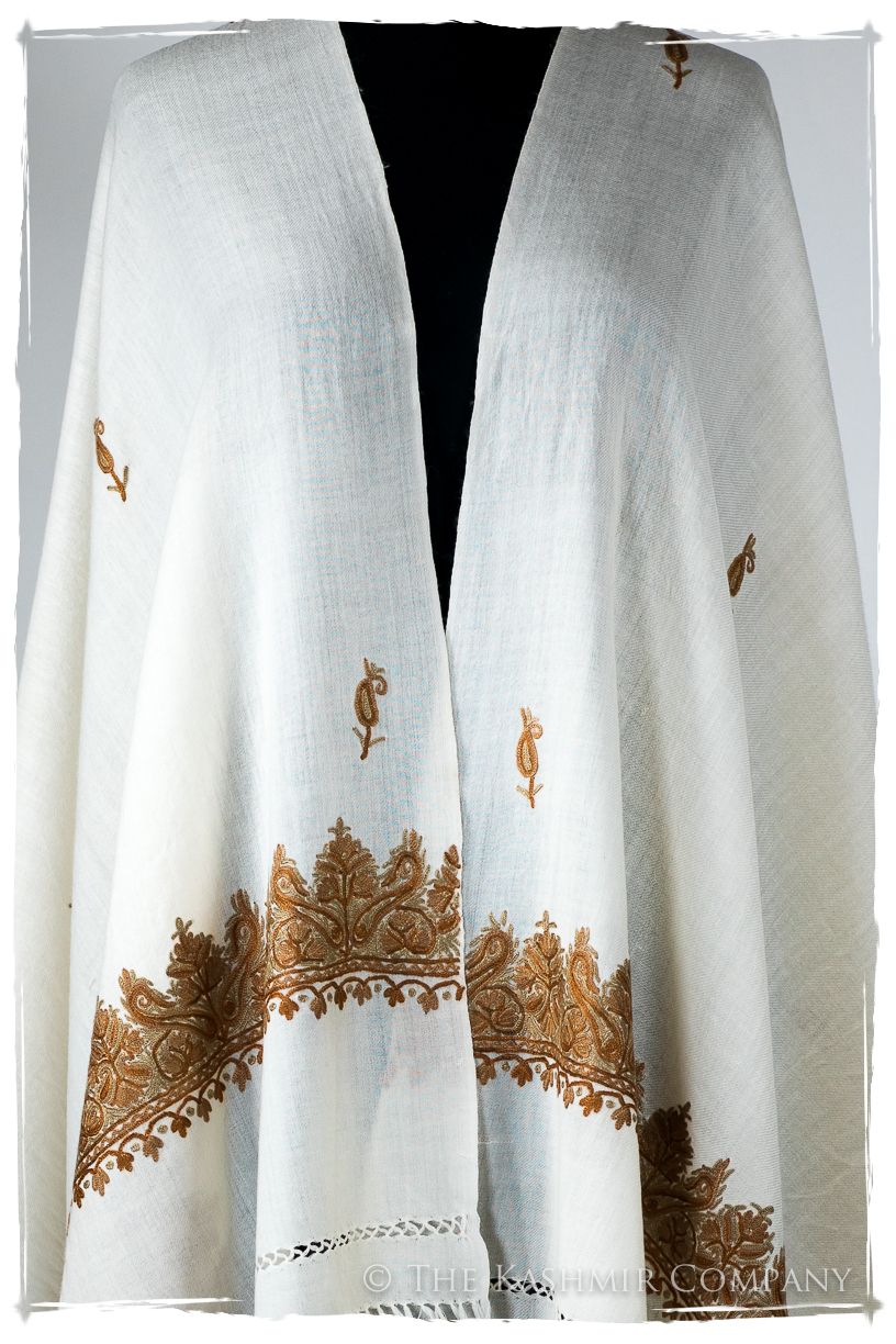 Éstelle Frontières Paisley Gift Shawl