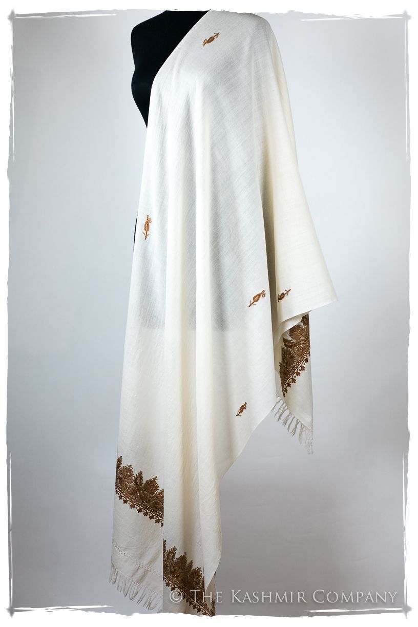 Éstelle Frontières Paisley Gift Shawl