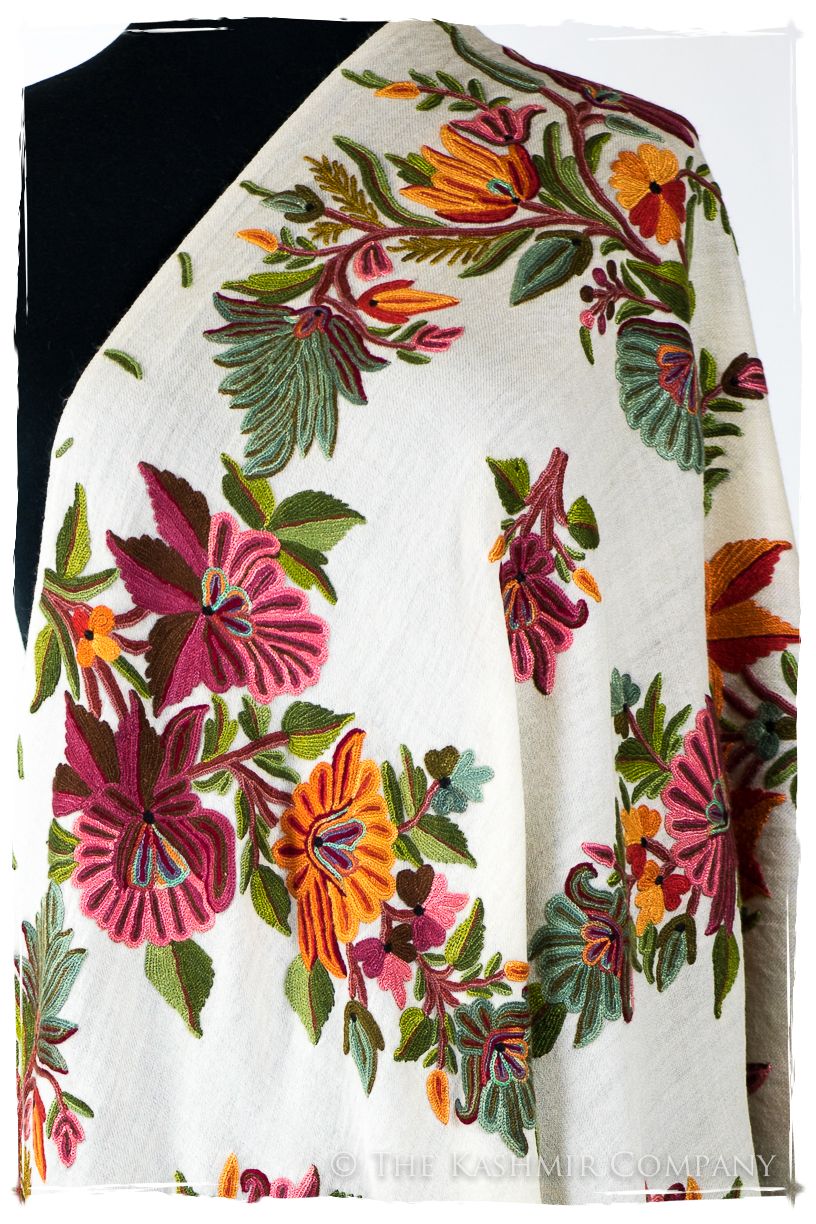Amoureuse de Avéline Française Notre Dame Shawl