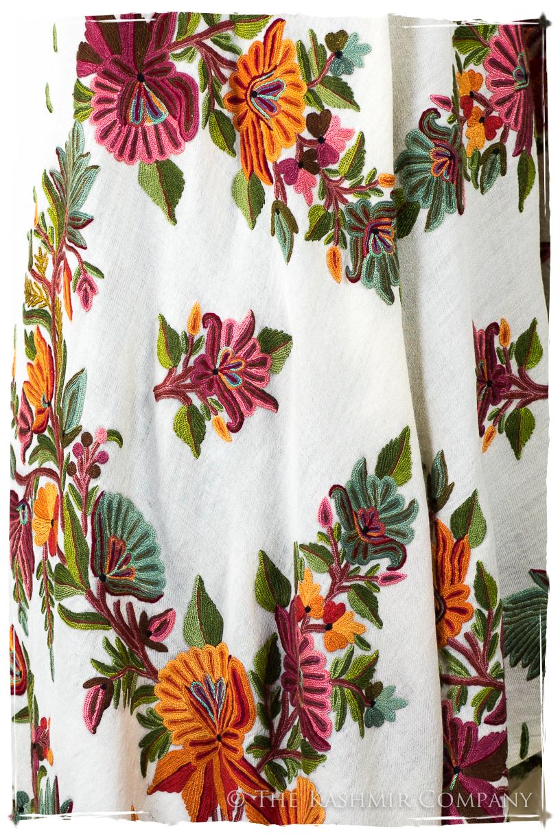 Amoureuse de Avéline Française Notre Dame Shawl