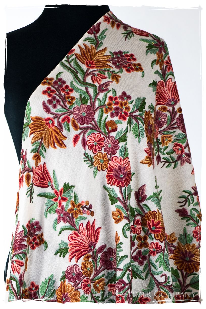 Amoureuse de Sylvié Française Notre Dame Shawl