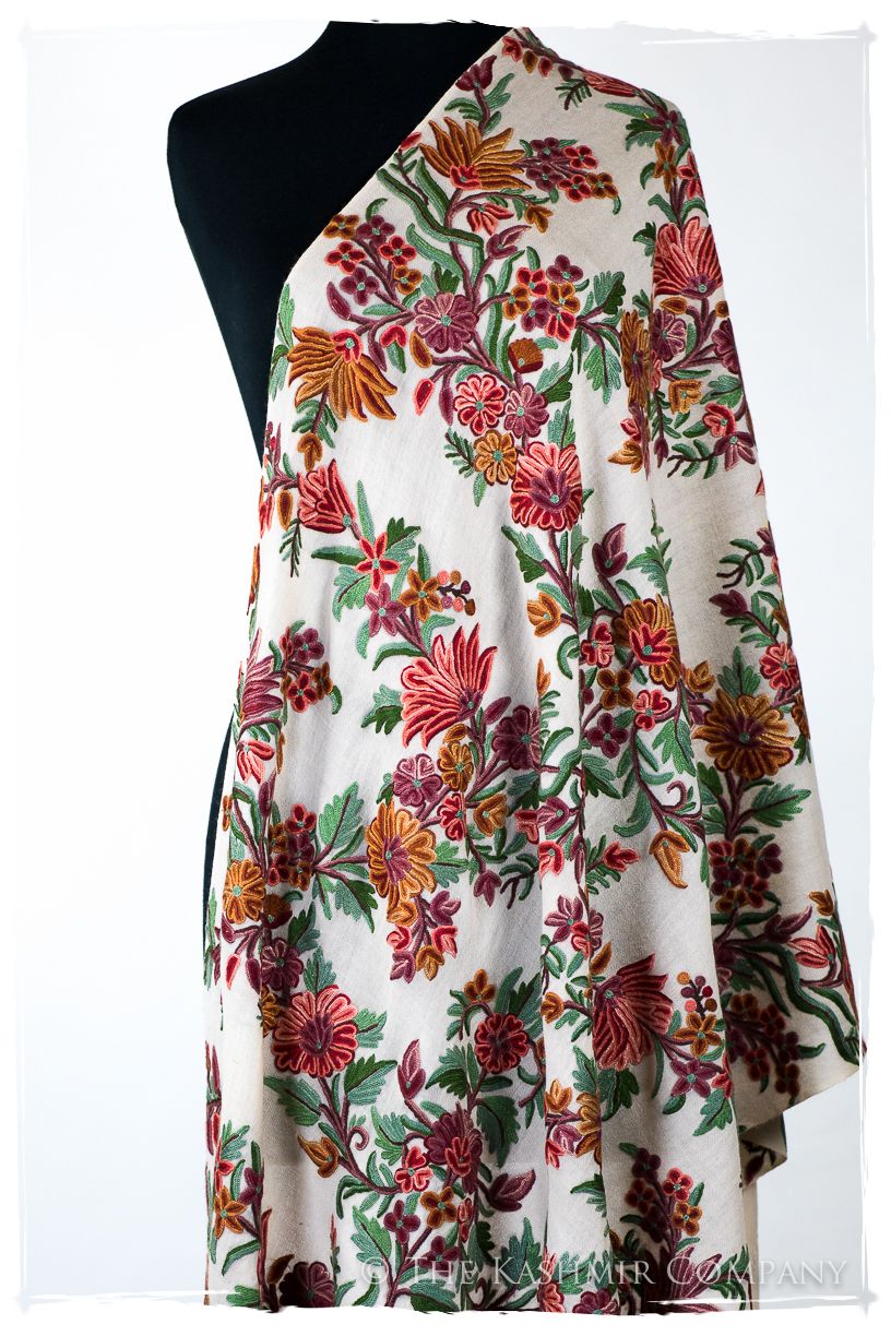 Amoureuse de Sylvié Française Notre Dame Shawl