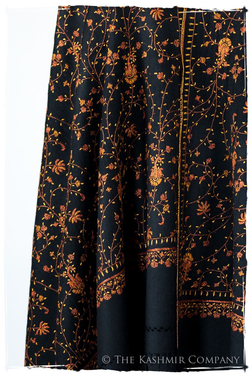 Camillé Aveliné de'Laine Sozni Orient Shawl