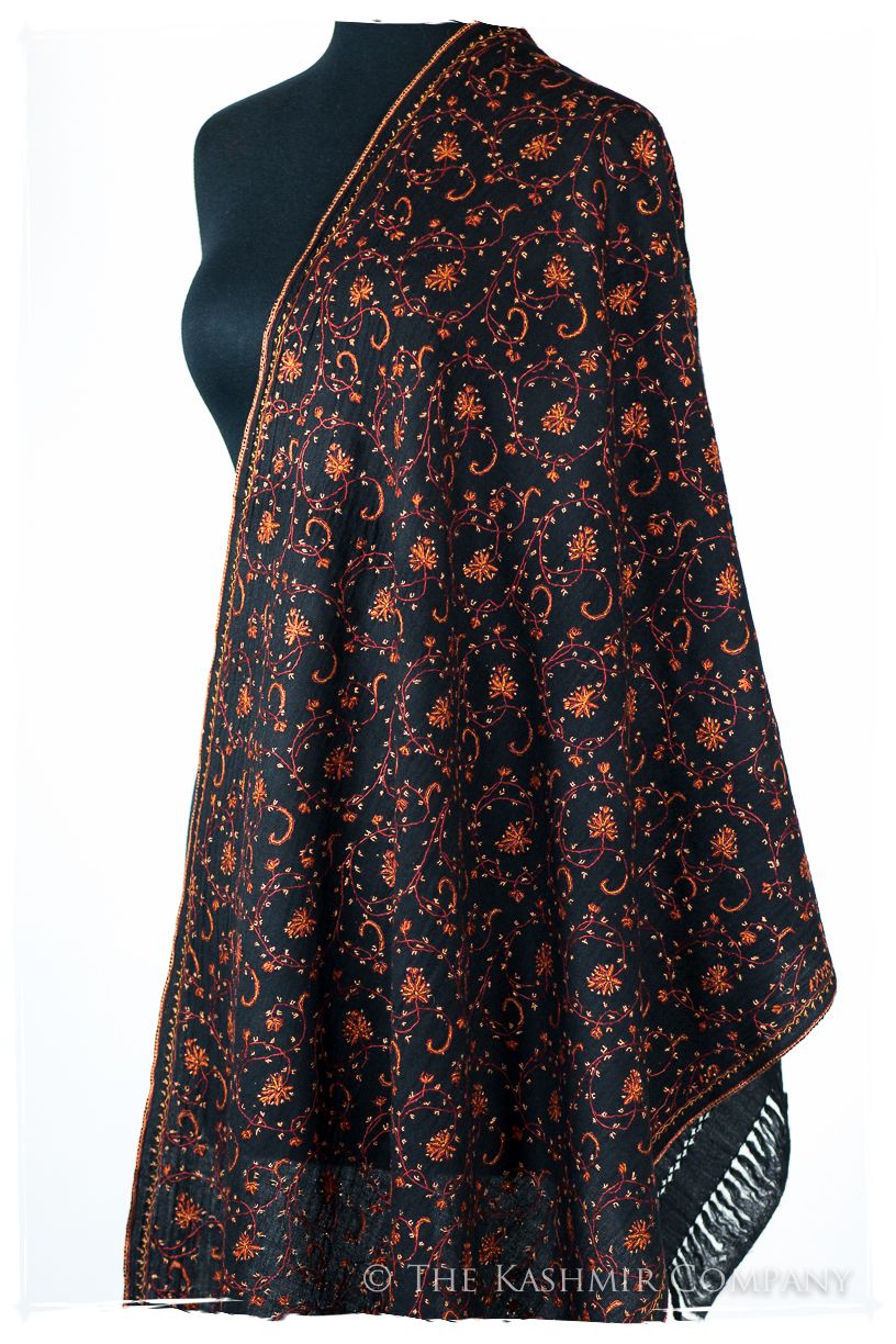 Camillé Basilié de'Laine Sozni Orient Shawl