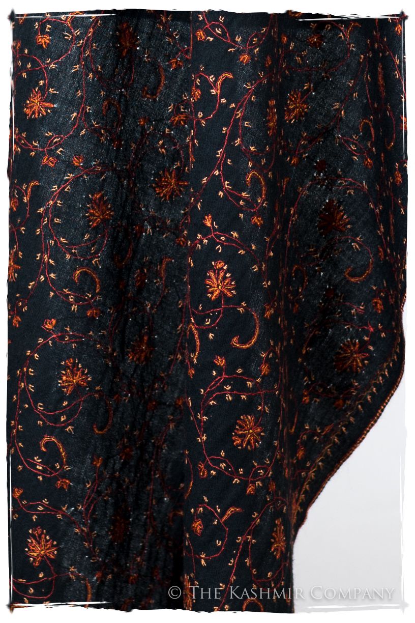 Camillé Basilié de'Laine Sozni Orient Shawl