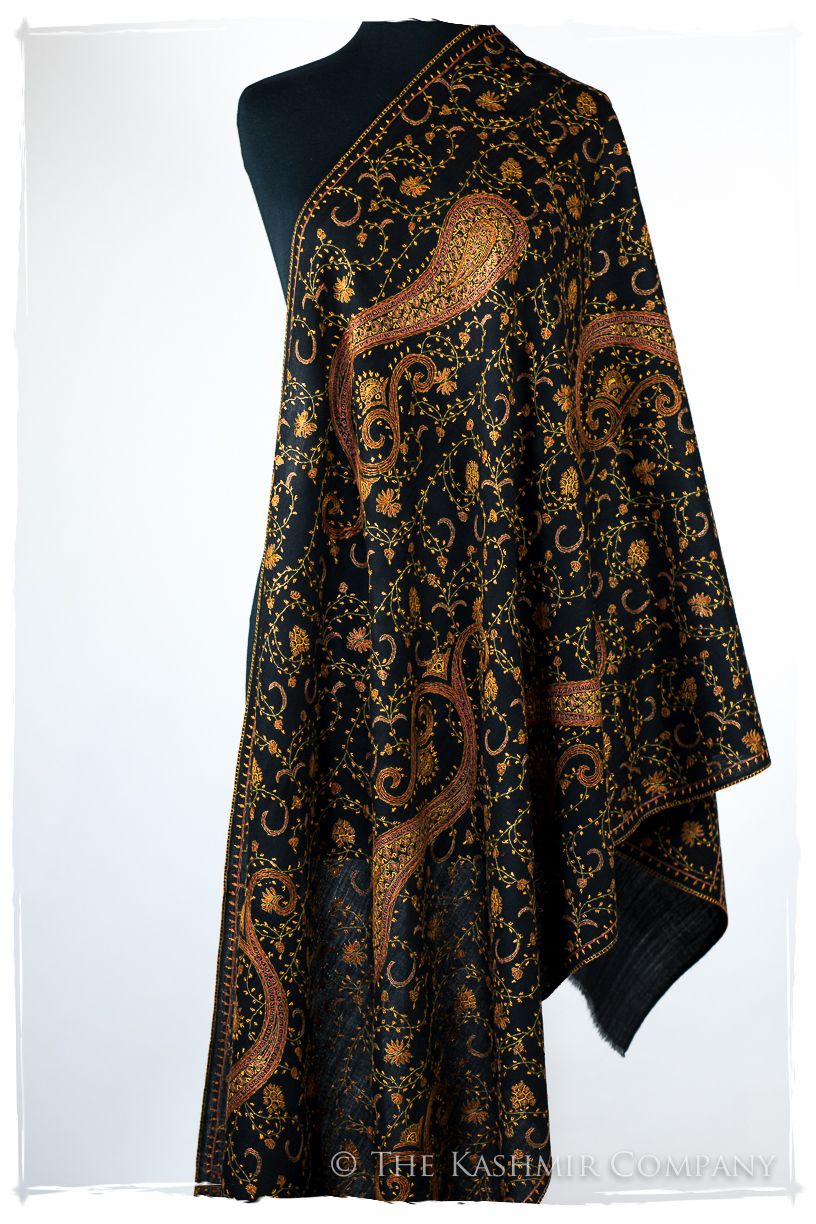 Cerisé Benoité de'Laine Sozni Paisley Orient Shawl