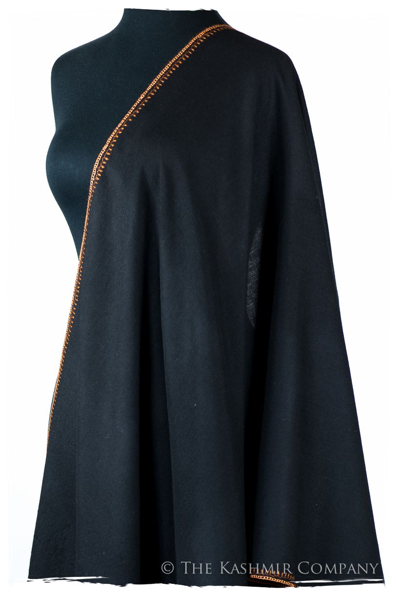 Chanellé Audetté de'Laine Sozni Frontières Orient Shawl