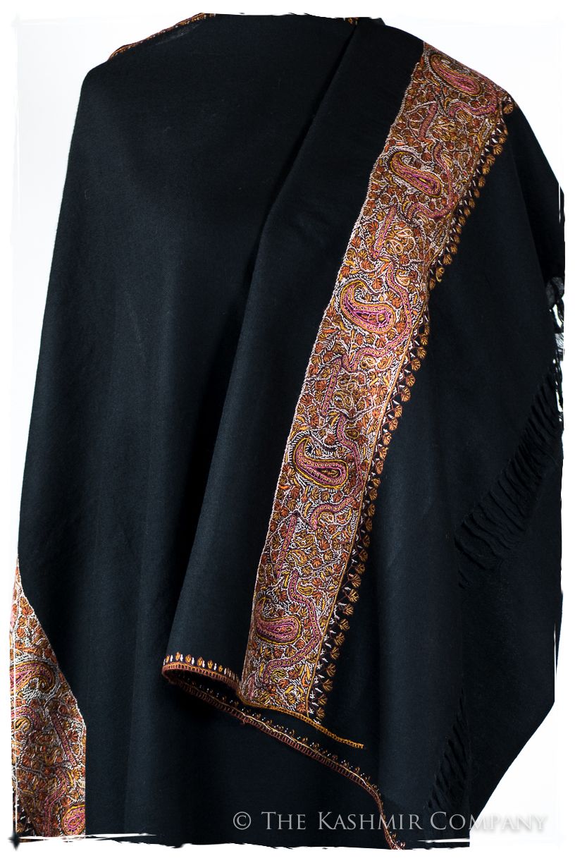 Chanellé Aveliné de'Laine Sozni Frontières Orient Shawl
