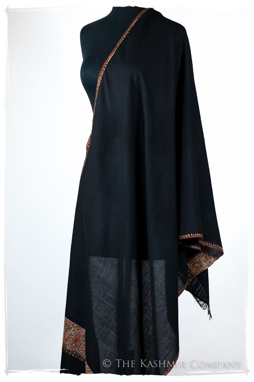 Chanellé Aveliné de'Laine Sozni Frontières Orient Shawl